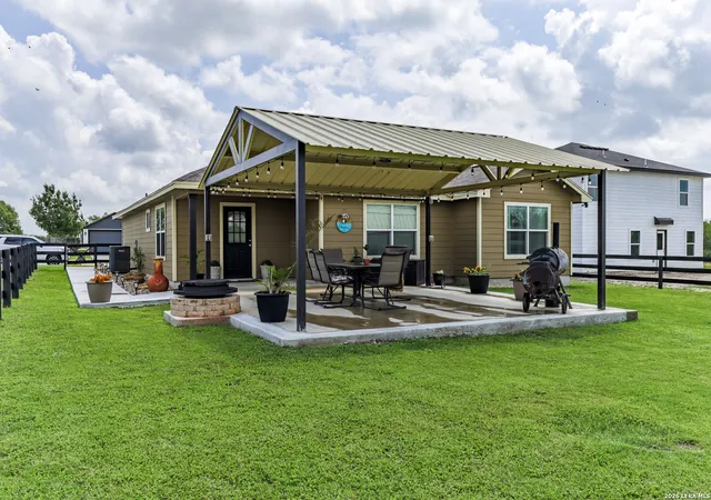 Homes for sale in Kenedy, TX | 615 Cadena Loop, Kenedy, TX 78119 | MLS# 1972863