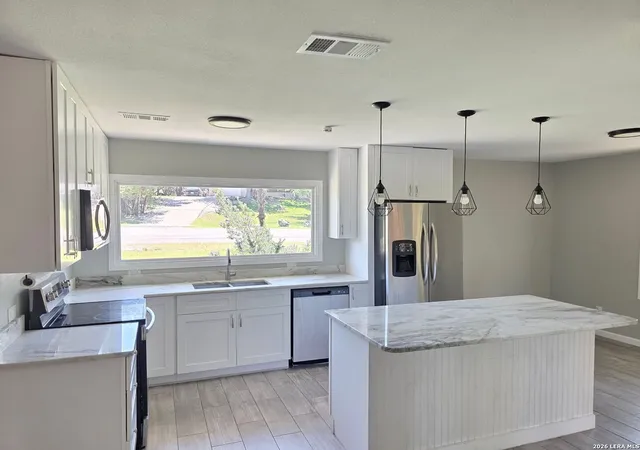 Photo 4 of Single family home for sale at 3019 Lakeview, Canyon Lake, TX 78133 | MLS# 1972879 | Listing updated on 2026-09-16