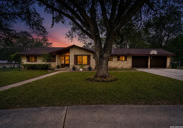 Homes for sale in Beeville, TX | 5121 Star Trek, Beeville, TX 78102 | MLS# 1972919
