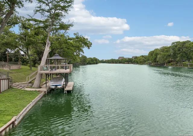 Photo 3 of Single family home for sale at 939 Reiley Rd, Seguin, TX 78155 | MLS# 1972922 | Listing updated on 2026-07-31
