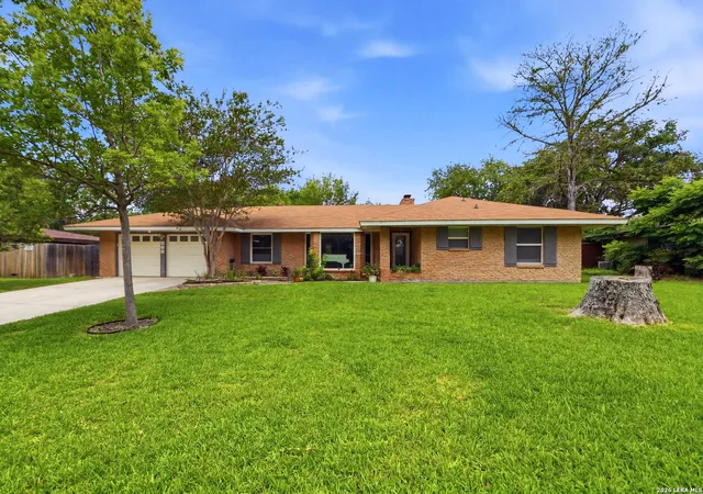 3rd image of 429 Driftwind Dr, Windcrest, TX 78239 | MLS# 1972932