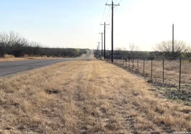 4th image of 3968 Bluntzer Rd, Jourdanton, TX 78026 | MLS# 1972942