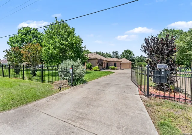 Photo 1 of Single family home for sale at 1379 County Road 4516, Castroville, TX 78009 | MLS# 1972953 | Listing updated on 2026-08-14