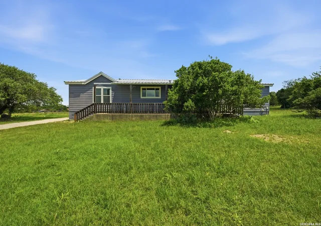Homes for sale in Pipe Creek, TX | 672 Cutters Trl, Pipe Creek, TX 78063 | MLS# 1972967