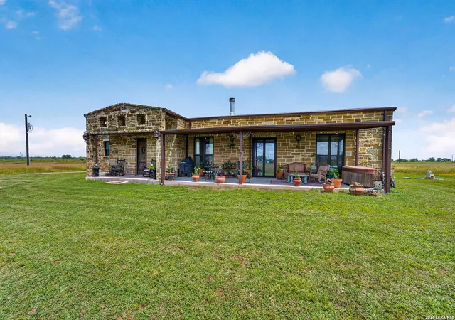 image of 2193 State Hwy 97 W, Floresville, TX 78114 | MLS# 1972987