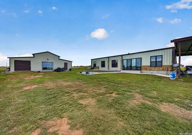 Photo 3 of House for sale at 2193 State Hwy 97 W, Floresville, TX 78114 | MLS# 1972987 | Listing updated on 2026-09-27