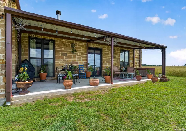 image of 2193 State Hwy 97 W, Floresville, TX 78114 | MLS# 1972987