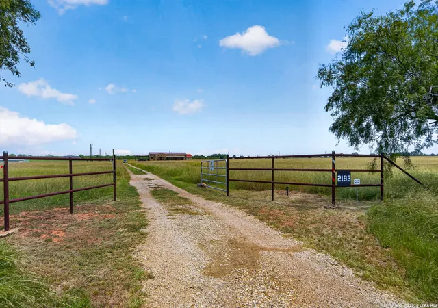 image of 2193 State Hwy 97 W, Floresville, TX 78114 | MLS# 1972987
