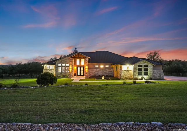Photo 3 of Single family home for sale at 8030 Sky Vista, Garden Ridge, TX 78266 | MLS# 1973027 | Listing updated on 2026-06-29