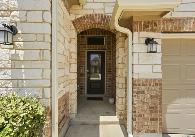 Photo 2 of Single family home for sale at 8912 Luciano Ridge, Seguin, TX 78155 | MLS# 1973055 | Listing updated on 2026-06-26