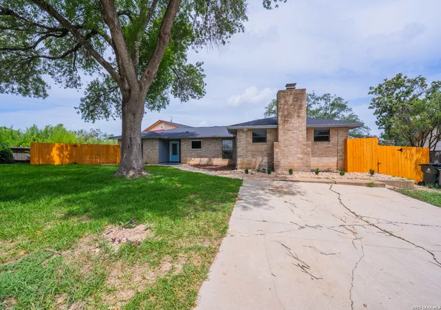 1st image of 1002 River Oak Dr, Seguin, TX 78155 | MLS# 1973168