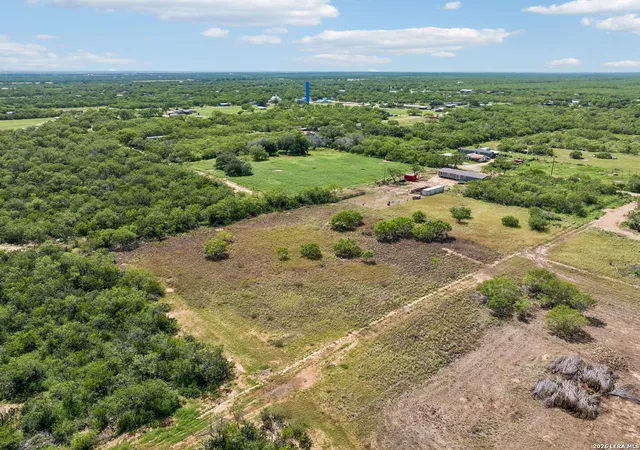 5th image of 4040-4050 Lots Avenue M, Christine, TX 78012 | MLS# 1973209