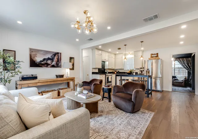 Photo 1 of Single family home for sale at 528 Frey St, Boerne, TX 78006 | MLS# 1973266 | Listing updated on 2026-09-15