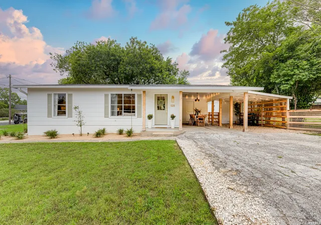 Photo 4 of Single family home for sale at 528 Frey St, Boerne, TX 78006 | MLS# 1973266 | Listing updated on 2026-09-15