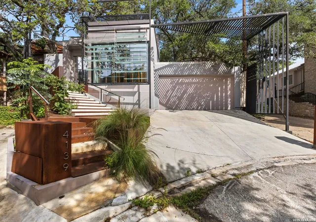 Photo 2 of Single family home for sale at 4139 Cliff Oaks St, San Antonio, TX 78229 | MLS# 1973283 | Listing updated on 2026-08-25