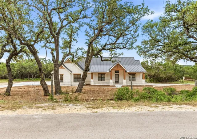 Photo 1 of Single family home for sale at 1744 Crossbow, Canyon Lake, TX 78133 | MLS# 1973309 | Listing updated on 2026-09-14