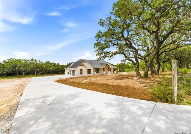Photo 3 of Single family home for sale at 1744 Crossbow, Canyon Lake, TX 78133 | MLS# 1973309 | Listing updated on 2026-09-14