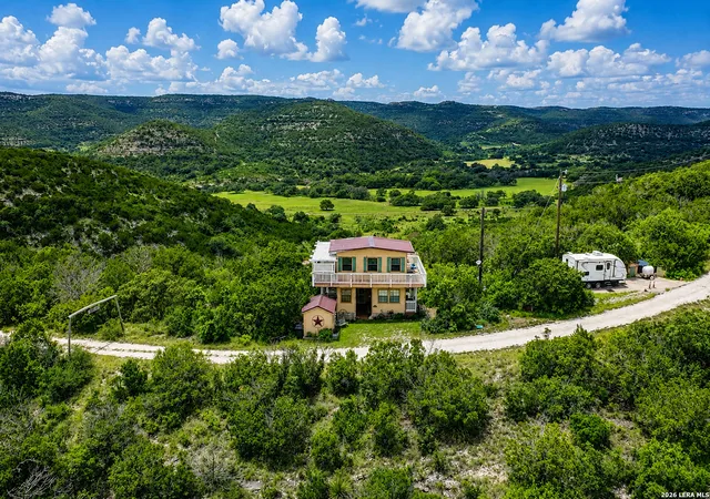 2nd image of 982 Skyview Ln, Camp Wood, TX 78833 | MLS# 1973344