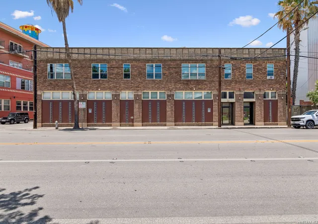 3rd image of 1339 S Flores #203, San Antonio, TX 78204 | MLS# 1973384