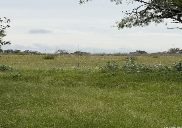 5th image of 6038 County Road 405, Floresville, TX 78114 | MLS# 1973409