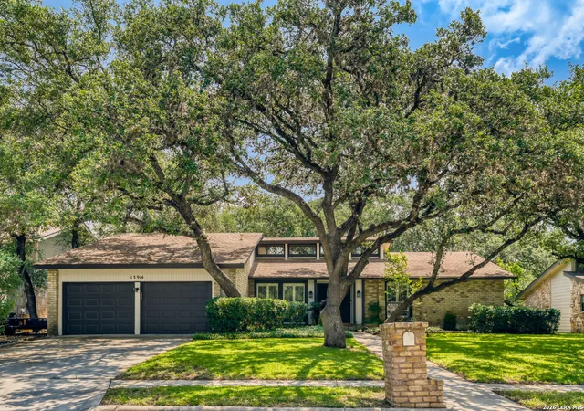 Photo 3 of Sale Pending at 13914 Sugarberry Woods St, San Antonio, TX 78249 | MLS# 1973411 | Listing updated on 2026-08-12