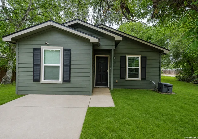 Homes for sale in Pleasanton, TX | 229 Virginia St, Pleasanton, TX 78064 | MLS# 1973425