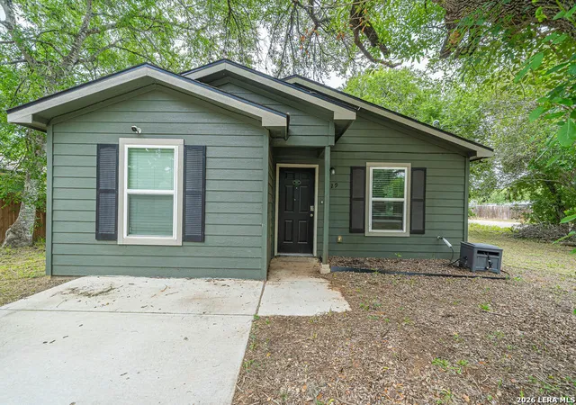 Homes for sale in Pleasanton, TX | 229 Virginia St, Pleasanton, TX 78064 | MLS# 1973425