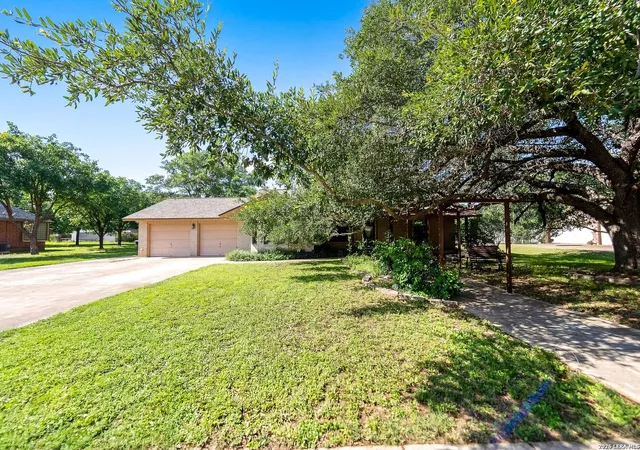 3rd image of 119 Village Path, Castroville, TX 78009 | MLS# 1973440