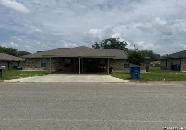 Photo 1 of Multi family home for sale at 1052 Long St, Pleasanton, TX 78064 | MLS# 1973442 | Listing updated on 2026-06-17