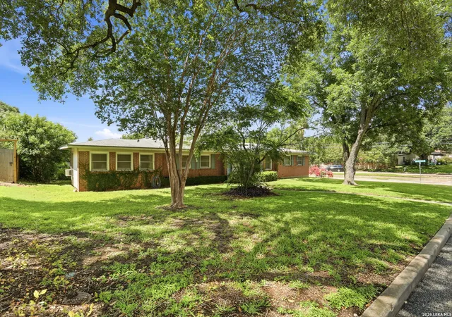 5th image of 900 Canterbury Hill St, Terrell Hills, TX 78209 | MLS# 1973460