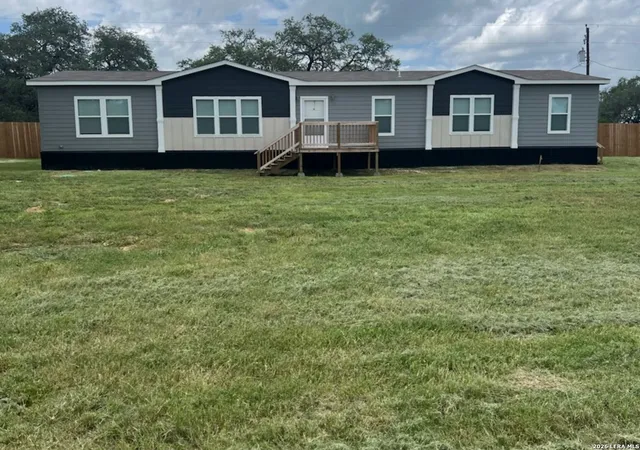 Photo 1 of Single family home for sale at 112 County Road 158, Floresville, TX 78114 | MLS# 1973477 | Listing updated on 2026-09-01