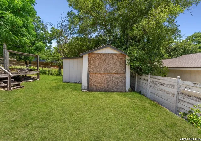 5th image of 1210 2Nd, Kerrville, TX 78028 | MLS# 1973497