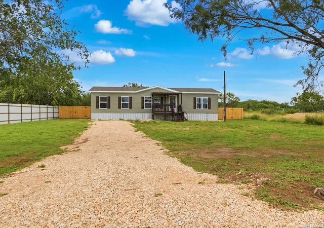 Photo 2 of Sale Pending at 11859 Jarratt Rd, Atascosa, TX 78002 | MLS# 1973543 | Listing updated on 2026-09-21