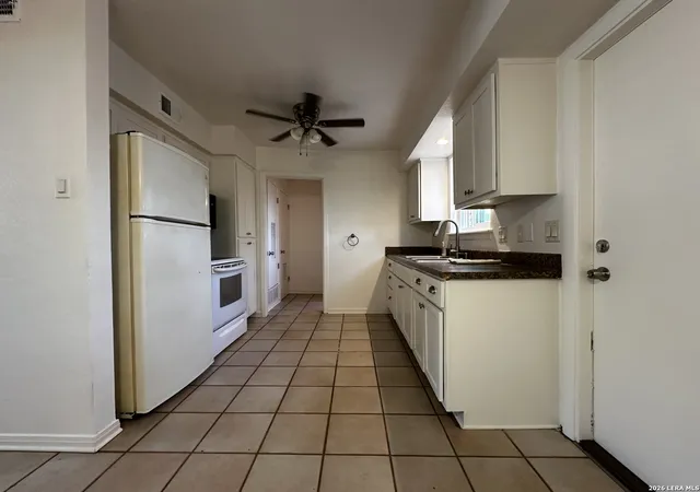 Homes for sale in San Antonio, TX | 121 W Silver Sands Dr #121, San Antonio, TX 78216 | MLS# 1973569