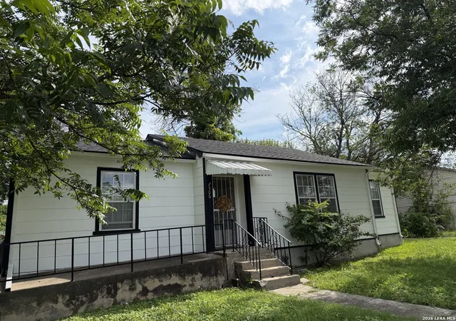 Homes for sale in San Antonio, TX | 2506 W Mulberry, San Antonio, TX 78228 | MLS# 1973641