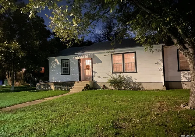 Homes for sale in San Antonio, TX | 2506 W Mulberry, San Antonio, TX 78228 | MLS# 1973641