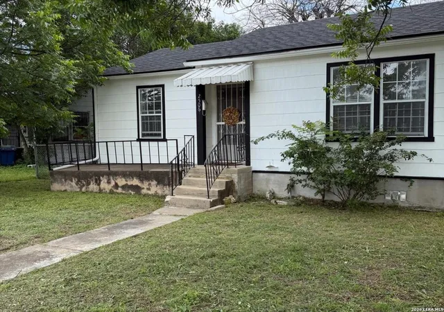 Homes for sale in San Antonio, TX | 2506 W Mulberry, San Antonio, TX 78228 | MLS# 1973641
