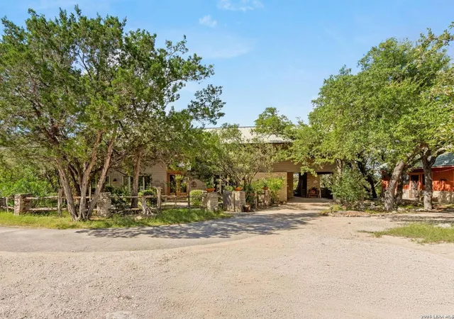 Photo 1 of Single family home for sale at 1210 Country Pike, Canyon Lake, TX 78133 | MLS# 1973646 | Listing updated on 2026-06-19