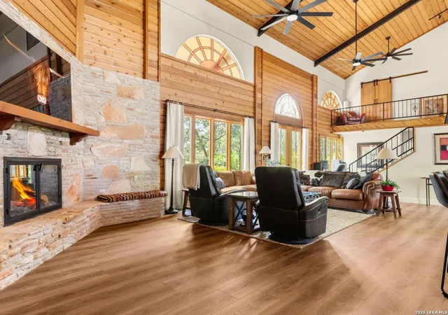 Photo 4 of Single family home for sale at 1210 Country Pike, Canyon Lake, TX 78133 | MLS# 1973646 | Listing updated on 2026-06-19