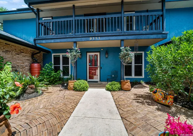 Photo 4 of Single family home for sale at 9111 Mount Royal St, San Antonio, TX 78250 | MLS# 1973667 | Listing updated on 2026-08-04