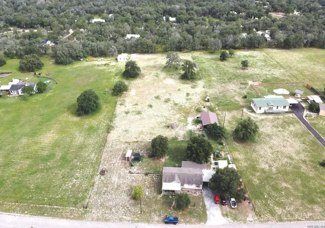 Photo 2 of Single family home for sale at 167 Ranch Country Dr, La Vernia, TX 78121 | MLS# 1973683 | Listing updated on 2026-07-28