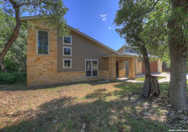 Photo 1 of Sale Pending at 3055 Lakeview, Canyon Lake, TX 78133 | MLS# 1973699 | Listing updated on 2026-09-08