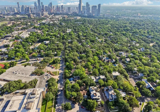 42nd image of 1915 Brackenridge St, Austin, TX 78704 | MLS# 1973706