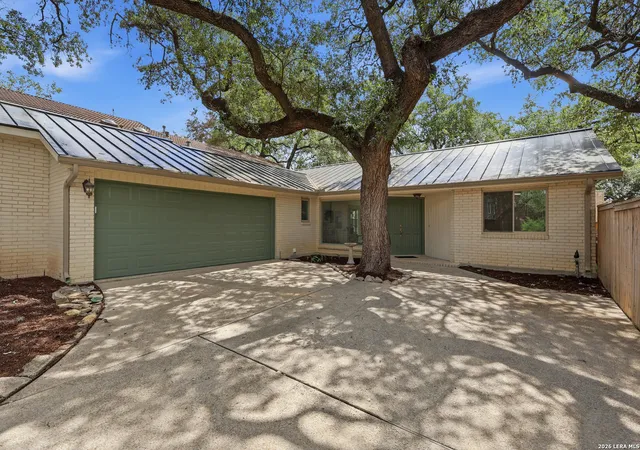 Photo 3 of Sale Pending at 32 Donore, San Antonio, TX 78229 | MLS# 1973717 | Listing updated on 2026-08-31
