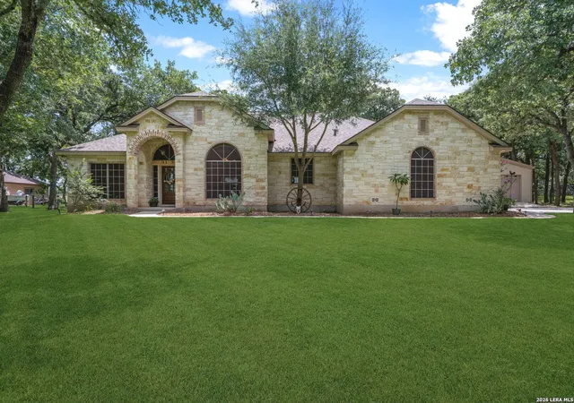 Photo 3 of Single family home for sale at 351 Rosewood Dr, La Vernia, TX 78121 | MLS# 1973718 | Listing updated on 2026-10-05