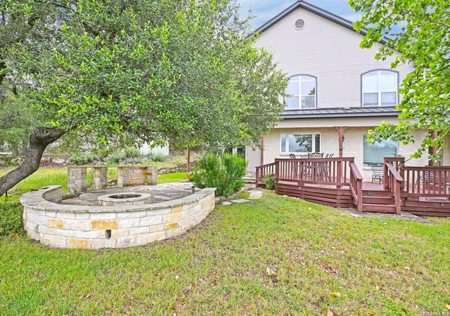 Photo 3 of Single family home for sale at 1031 Kings Cove Dr, Canyon Lake, TX 78133 | MLS# 1973720 | Listing updated on 2026-08-12