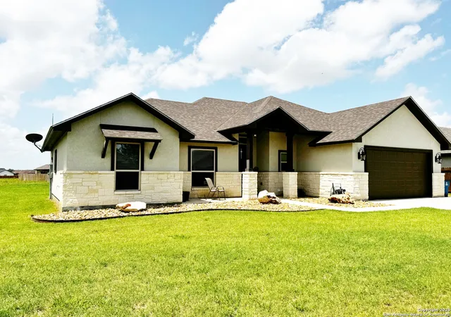 Photo 3 of Single family home for sale at 1683 Vista View, Pleasanton, TX 78064 | MLS# 1973774 | Listing updated on 2026-09-11