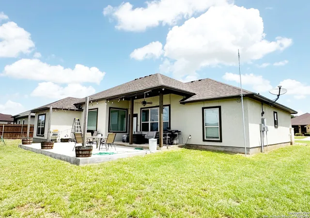 Photo 3 of Single family home for sale at 1683 Vista View, Pleasanton, TX 78064 | MLS# 1973774 | Listing updated on 2026-09-11