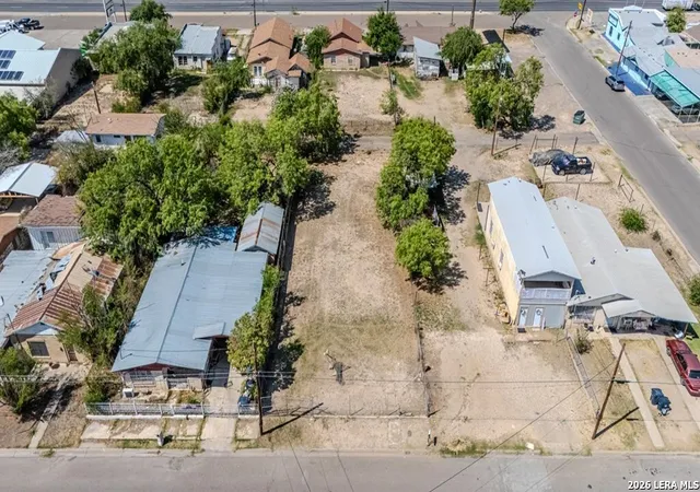 5th image of 1365 Bryan St, Eagle Pass, TX 78852 | MLS# 1979156