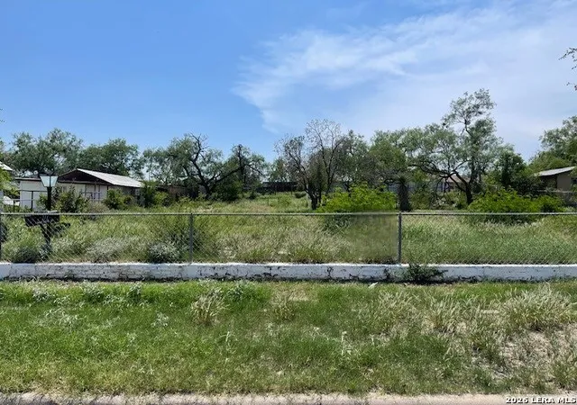 11th image of 969 Ave D, Eagle Pass, TX 78852 | MLS# 1979174